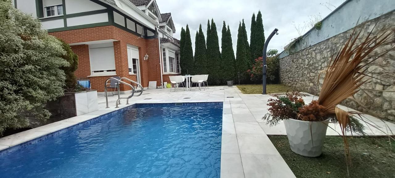 Chalet Con Piscina, Sauna Y Jacuzzi Cerca Del Mar A Media Hora De Bilbao Y Santander El Puente  ภายนอก รูปภาพ